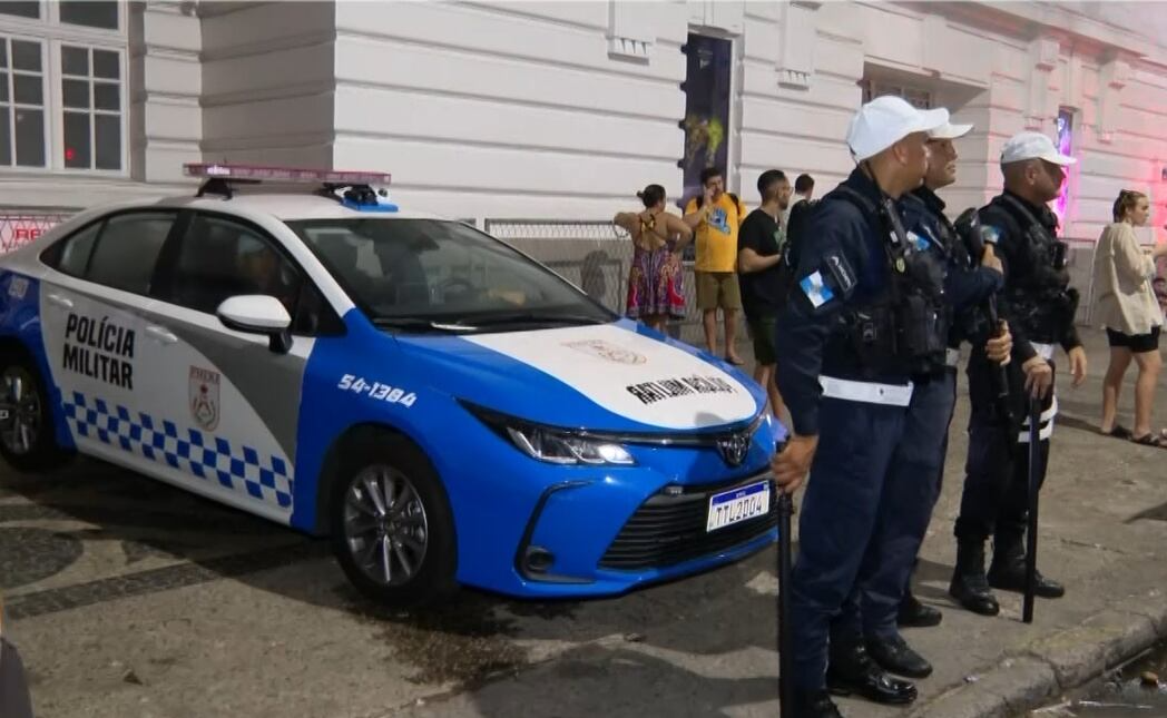 PM apreende 200 facas na Virada em Copacabana; 'Não registramos grandes ocorrências', diz porta-voz