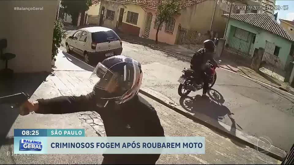 Criminosos fogem após roubarem moto na zona sul de São Paulo