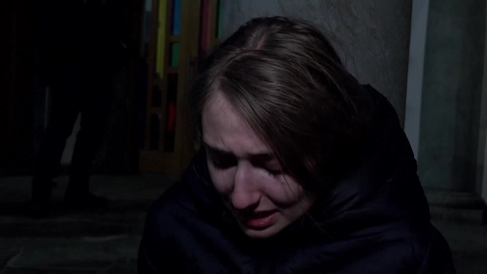 Jovem revela como sobreviveu a incêndio em bar na Suíça