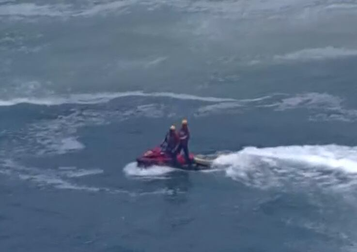 Réveillon em Copacabana: resgates no mar aumentam; segurança é ponto positivo