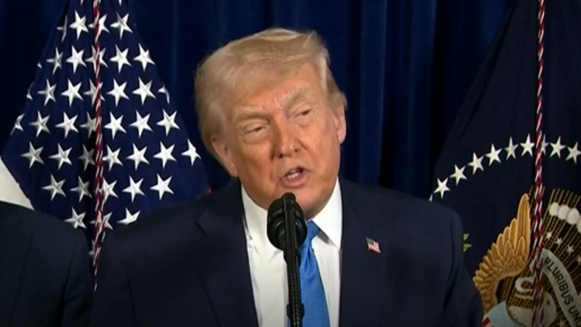 Assista à íntegra da coletiva de Donald Trump após captura de Nicolás Maduro