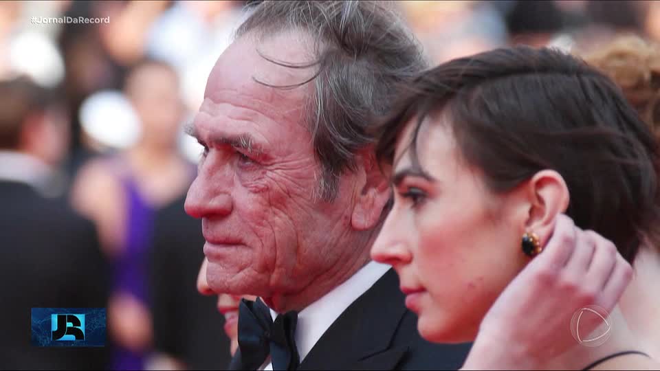 Filha do ator Tommy Lee Jones é encontrada morta em hotel da Califórnia (EUA)