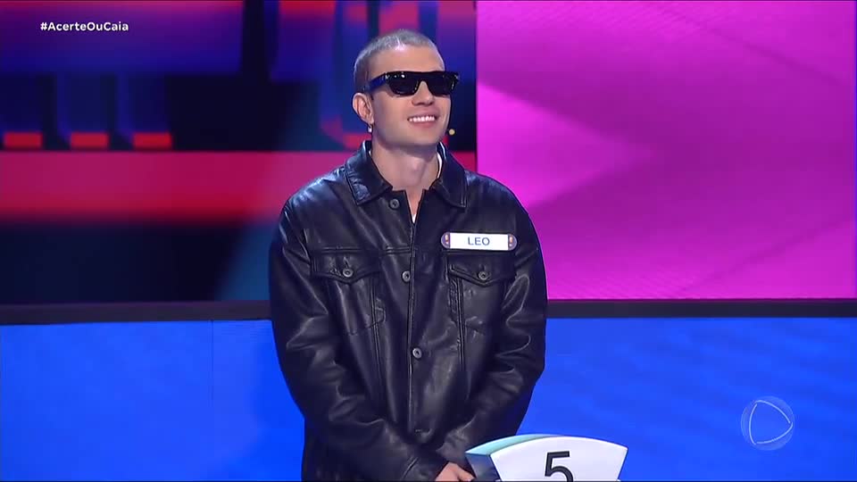 Bom de rima! Léo Picon responde a perguntas do Acerte ou Caia! de forma inusitada