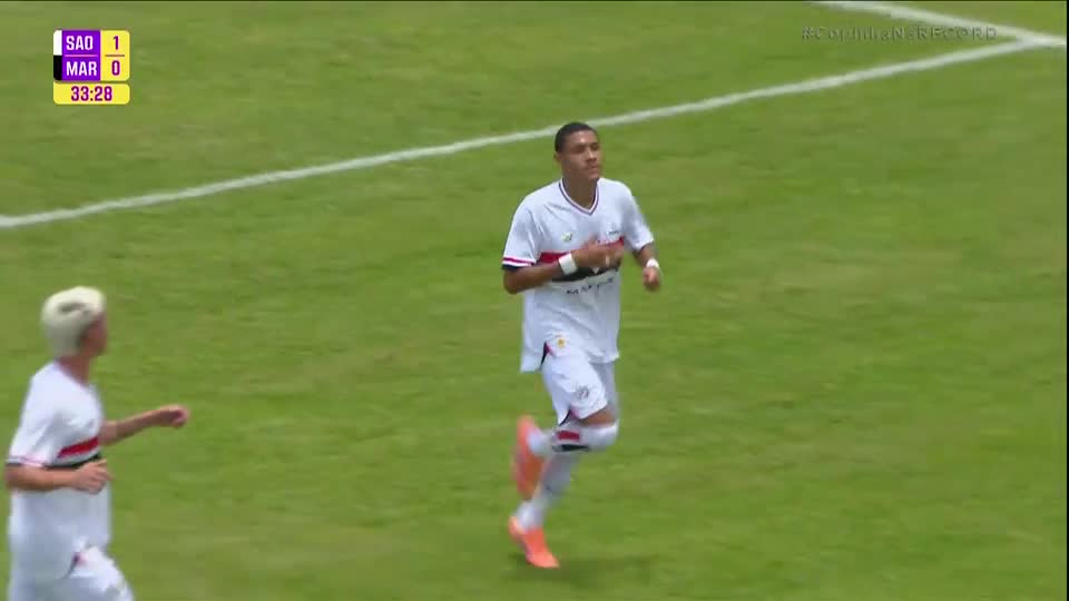 Antológico! Tetê faz gol olímpico na estreia do São Paulo na Copinha 2026