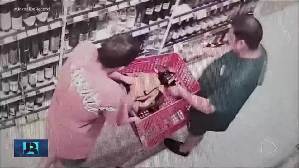 Cinco turistas estrangeiros são presos por cometer assaltos durante feriado prolongado no RJ