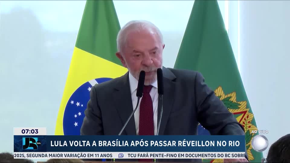 Lula volta a Brasília após passar Réveillon no Rio