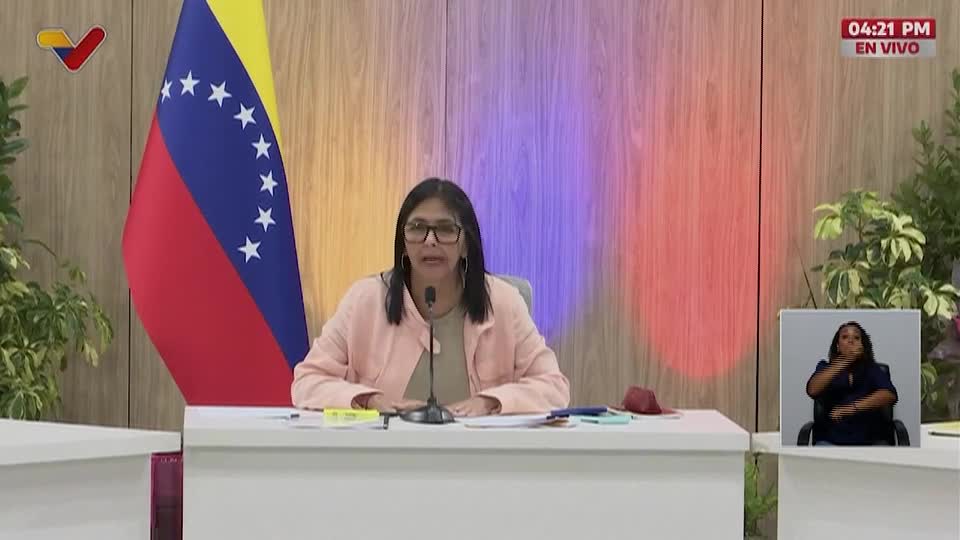 Presidente da Venezuela anuncia criação de comissão para proteger economia