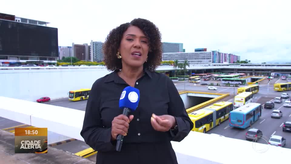 Passageiros vivem momentos de pânico durante assalto a ônibus em Ceilândia (DF)