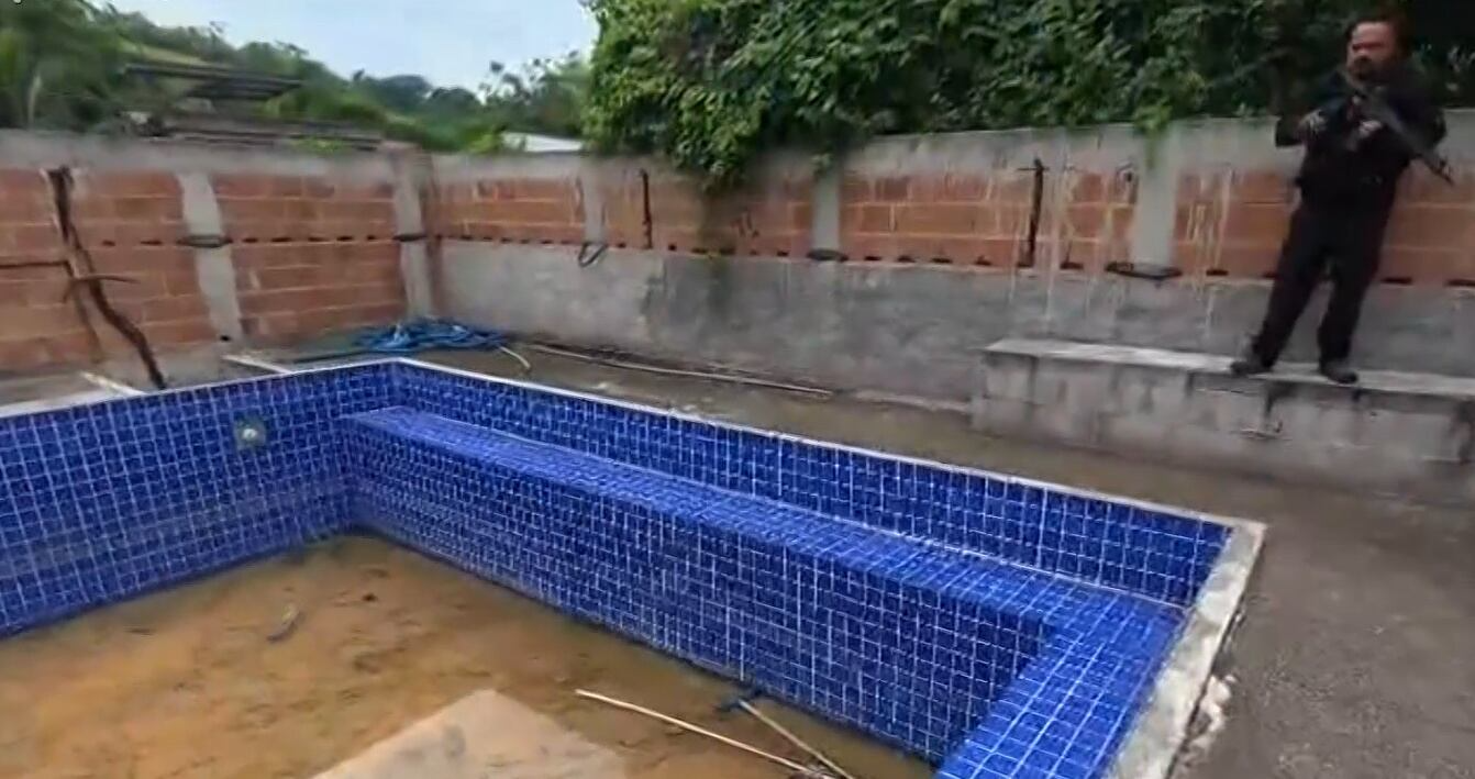 Nova área de lazer em construção para traficante Peixão tinha piscina e churrasqueira