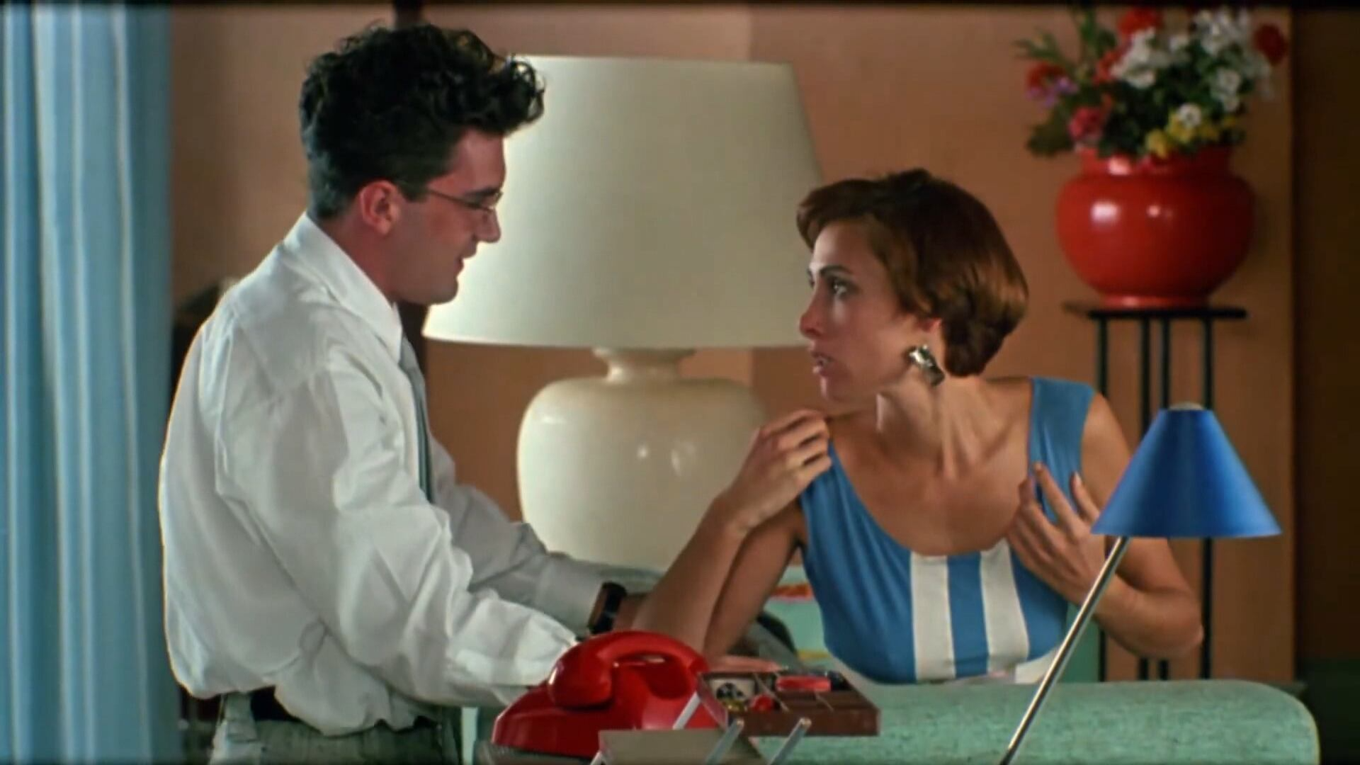 Cinemateca Brasileira exibe retrospectiva de Pedro Almodóvar com 14 filmes disponíveis