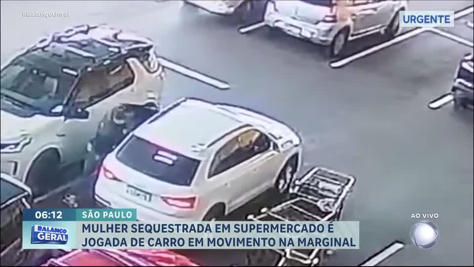 Mulher é sequestrada em supermercado de SP e jogada de carro em movimento após fazer transferências