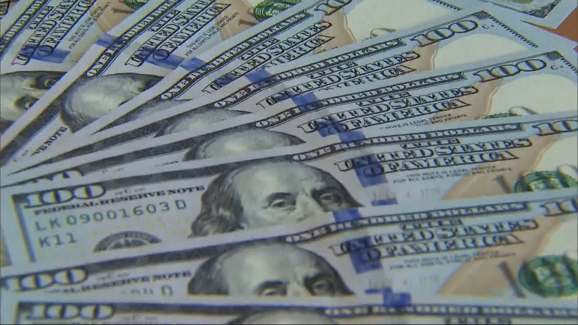 Dólar cai com redução de preocupações com a Venezuela