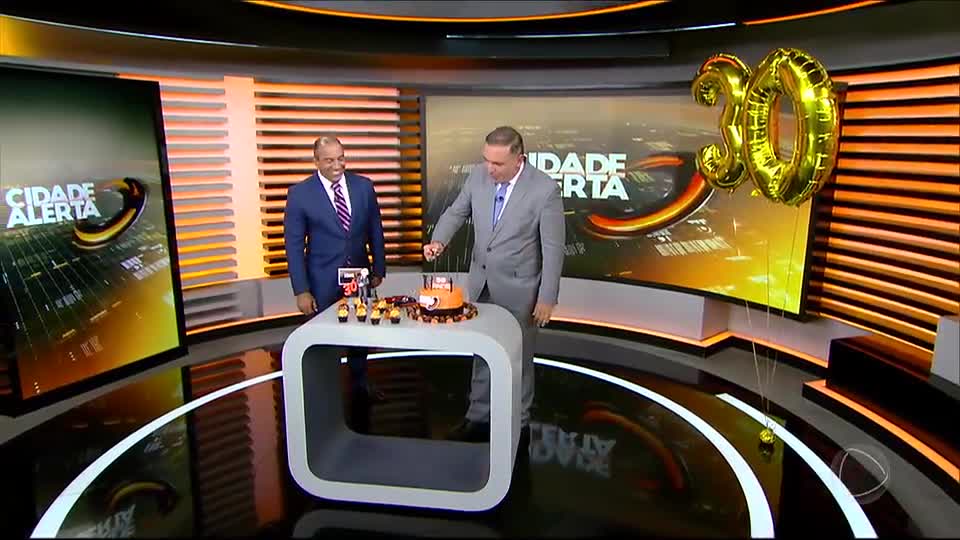 Feliz aniversário! Cidade Alerta comemora 30 anos nesta quinta (8)