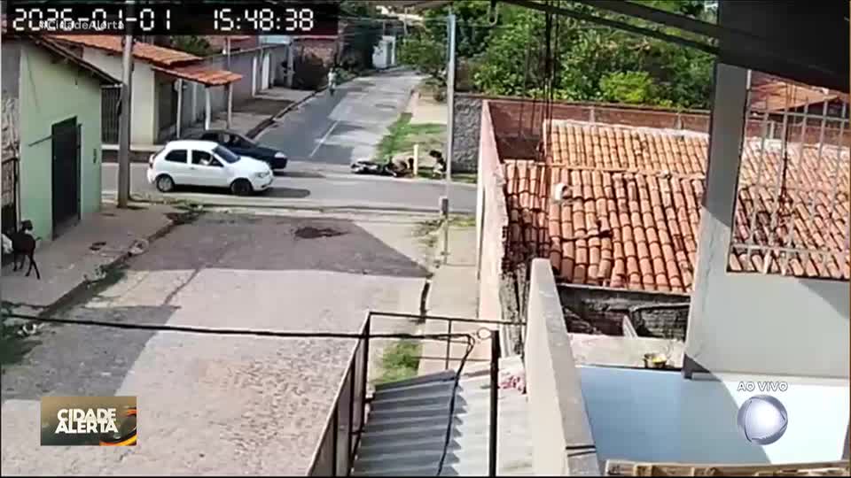 Vizinho fica obcecado por jovem e causa atropelamento após ser rejeitado