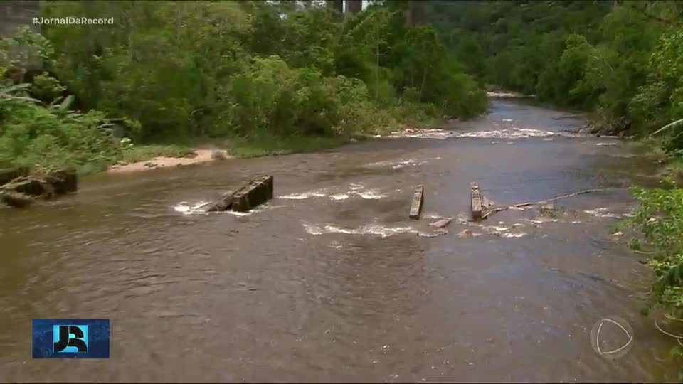 Três homens se afogam em rio de Cubatão, na Baixada Santista