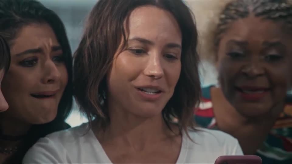 Vânia pode ir do sucesso ao fracasso | Estranho Amor