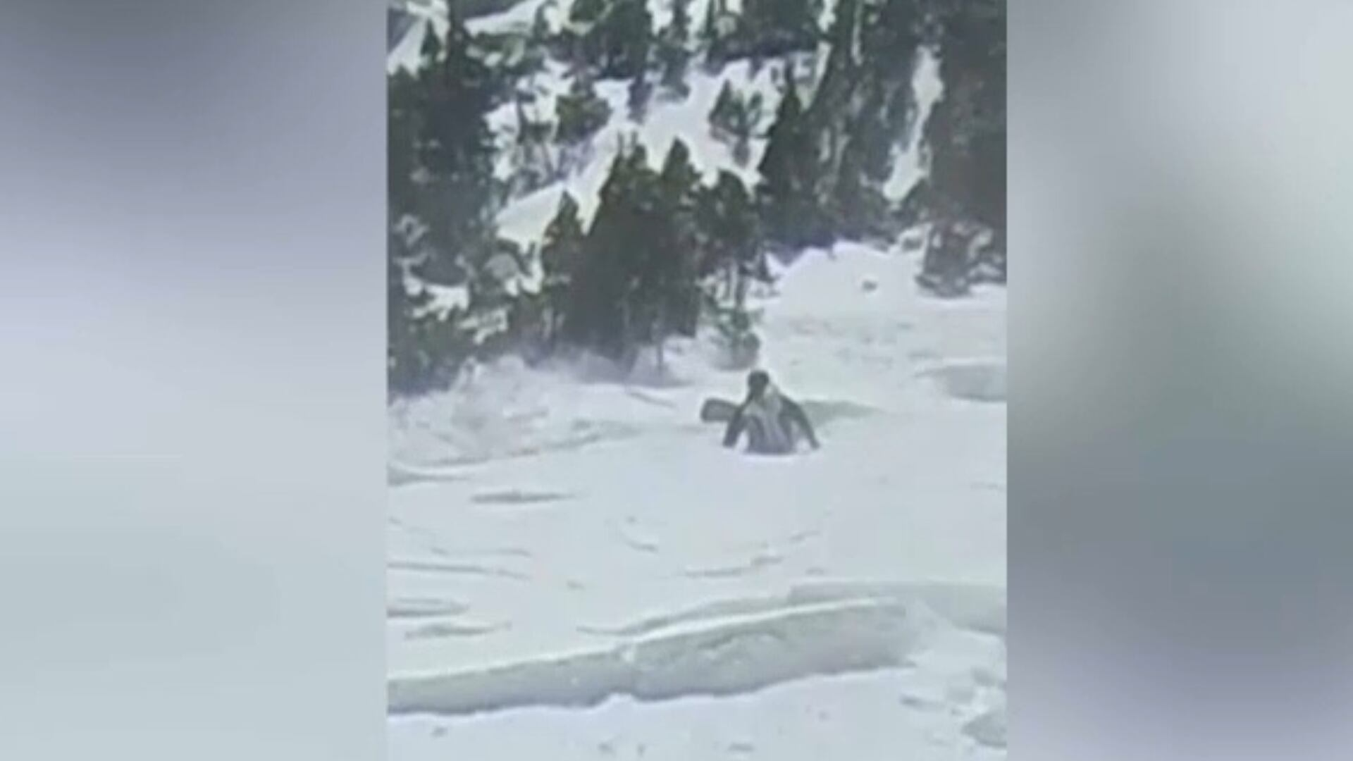 Esquiadores são arrastados por avalanche nas montanhas do Colorado, nos EUA; veja vídeo