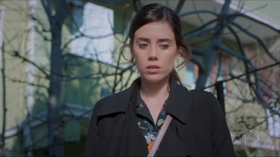 Zeynep sente saudades de Melek em passeio com garota do orfanato | Mãe