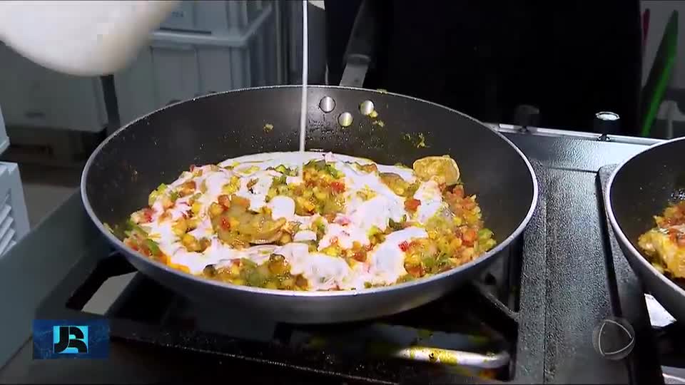 Contratações no setor de alimentação aumentam durante o verão