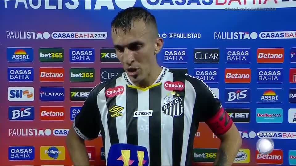 ‘A gente podia sair com a vitória ou com o empate’, afirma João Schmidt em entrevista pós-clássico