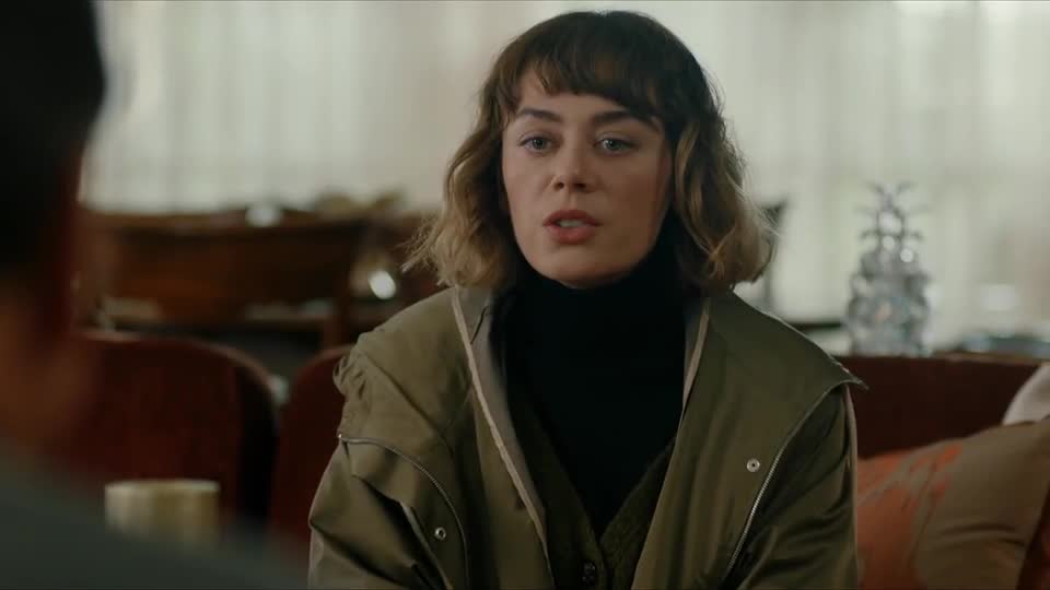 Cemre exige que o tio lhe entregue o dinheiro deixado por seu pai | Chamas do Destino