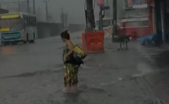 Alagamentos deixam prejuízos em Campo Grande, na zona oeste do Rio