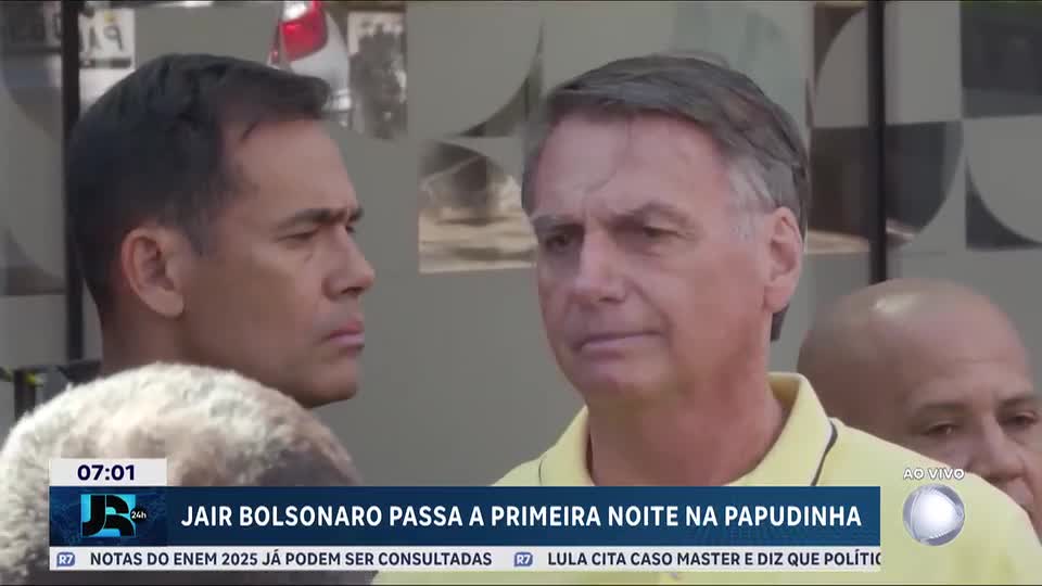 Bolsonaro passa primeira noite na Papudinha e deve ser avaliado por médicos da Polícia Federal
