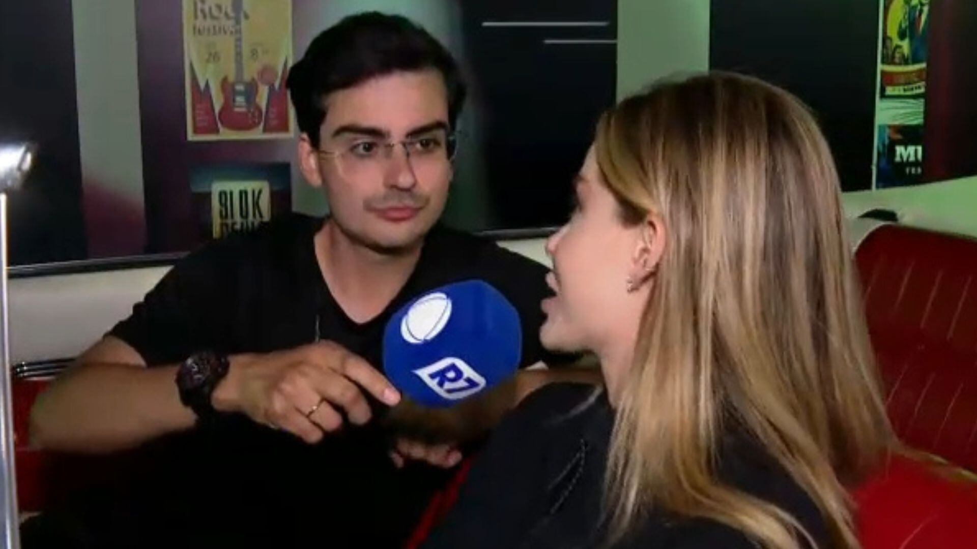 Saory Cardoso pede carro grande para levar os filhos que quer ter com Dudu Camargo