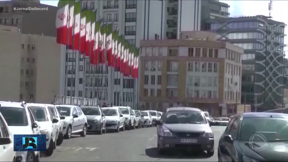 Após 11 dias de isolamento, governo do Irã dá sinais de que pode liberar o acesso à internet