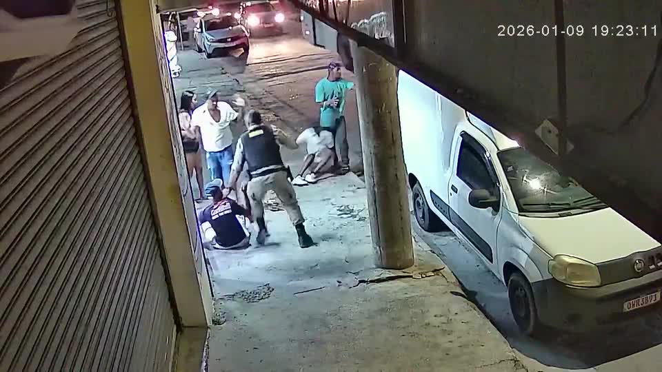 Pai e filho denunciam agressão de PM durante abordagem policial na Grande BH 