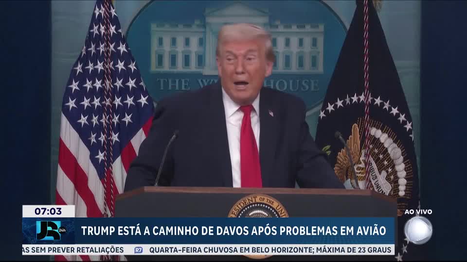 Trump segue para Davos após problemas em avião