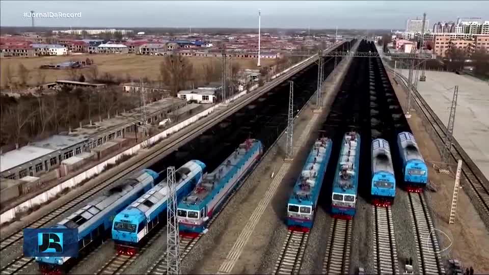 China faz teste inédito com trens de carga autônomos que operam sem condutores e conexão sem fio