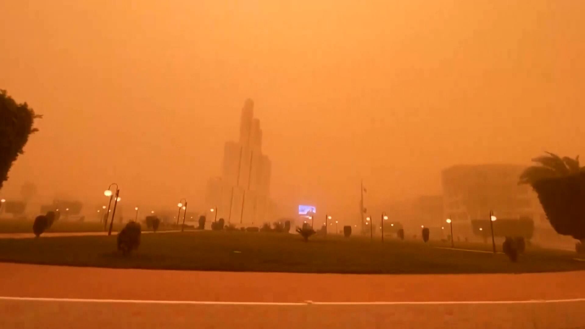 Forte tempestade de poeira paralisa aeroportos na Líbia
