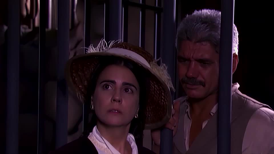 Leôncio busca o apoio de Miguel para realizar seu plano | A Escrava Isaura