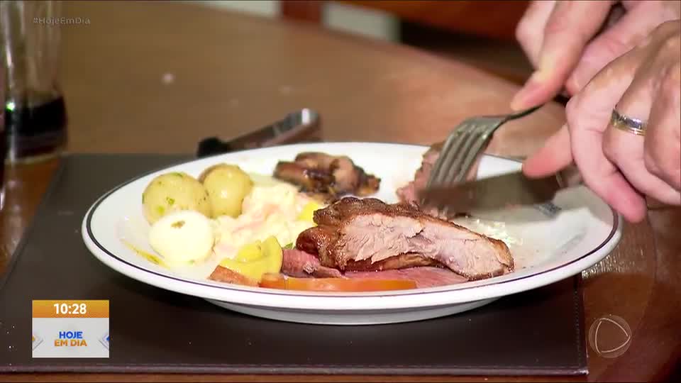 Veja como evitar os excessos alimentares durante o verão