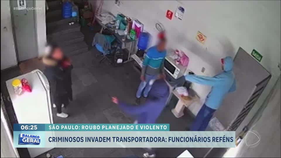 Bandidos invadem transportadora e fazem funcionários reféns, mas são presos em flagrante