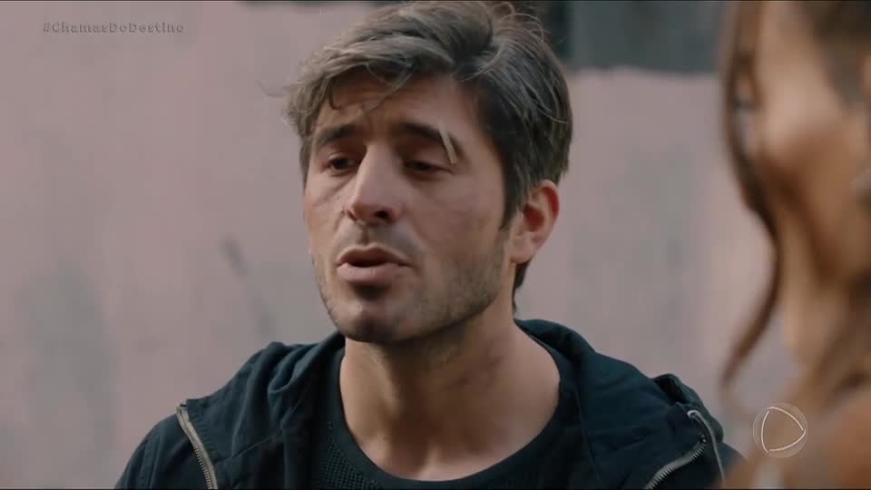 Ömer aposta que Iskender causou incêndio em evento beneficente de Rüya | Chamas do Destino