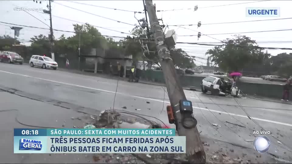Carro desgovernado invade a contramão e bate contra ônibus na zona sul de São Paulo