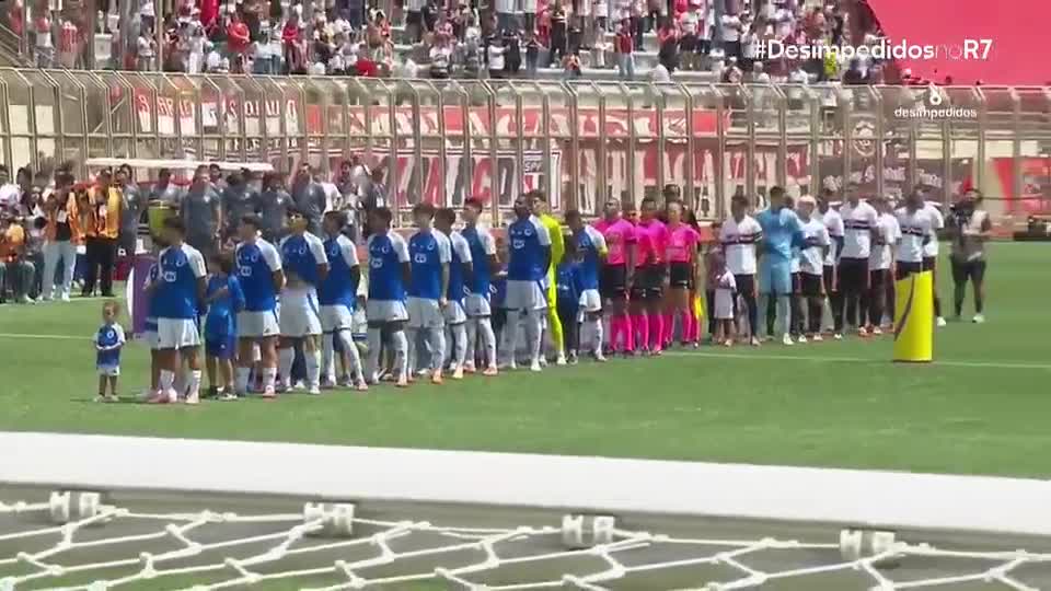 Assista à íntegra de Cruzeiro 2 x 1 São Paulo na final da Copinha 2026 com R7 e Desimpedidos
