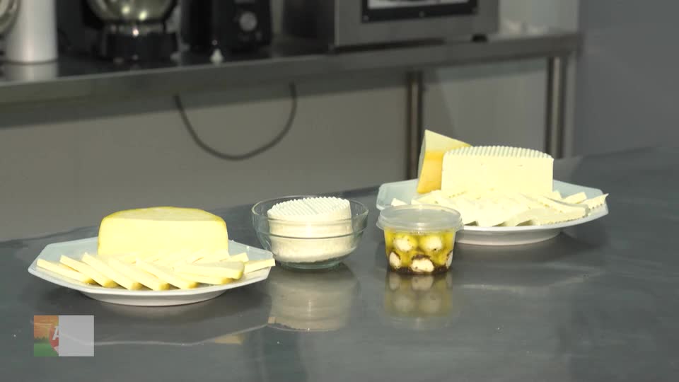 Curso de Emater ensina preparo de queijo para produtores rurais do DF