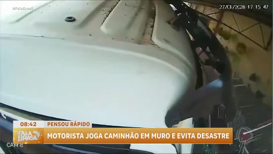 Caminhoneiro evita tragédia ao desviar veículo sem freio em SC