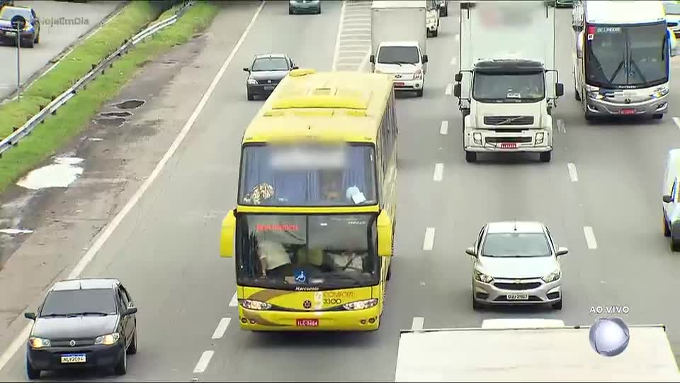 Polícia intensifica fiscalização em ônibus para combater tráfico de drogas