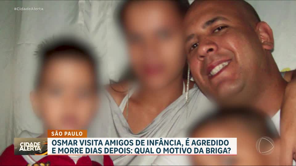 Pai de família morre espancado por amigos de longa data devido à piada sobre a mãe deles