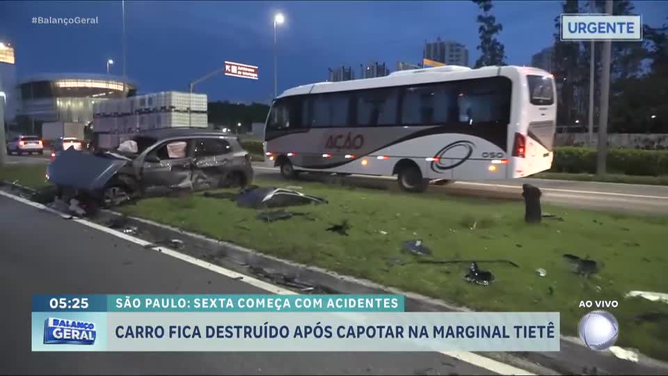 Acidentes na Marginal Tietê deixam feridos e causam bloqueios
