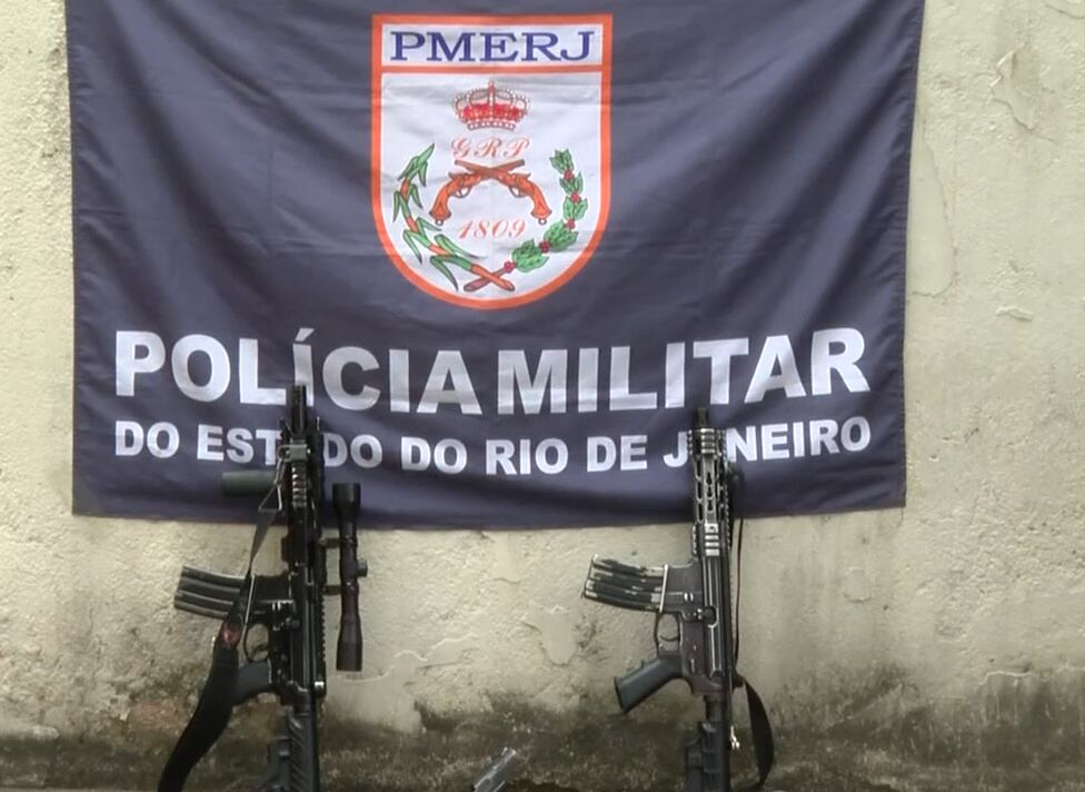 Três suspeitos são presos durante operação policial no Morro do Dendê