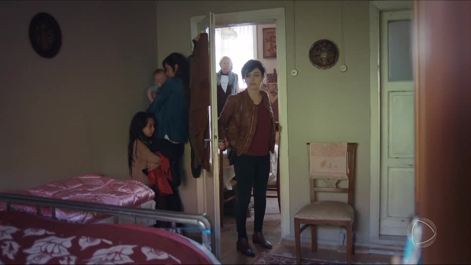 Por pouco! Sule quase encontra os filhos na casa de Gönül | Mãe