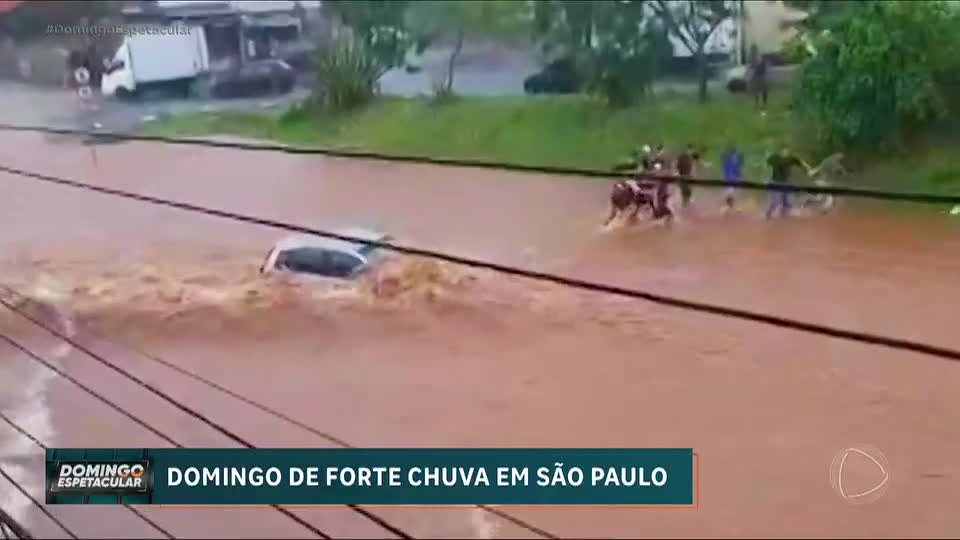 Chuva forte causa alagamentos em São Paulo e região metropolitana