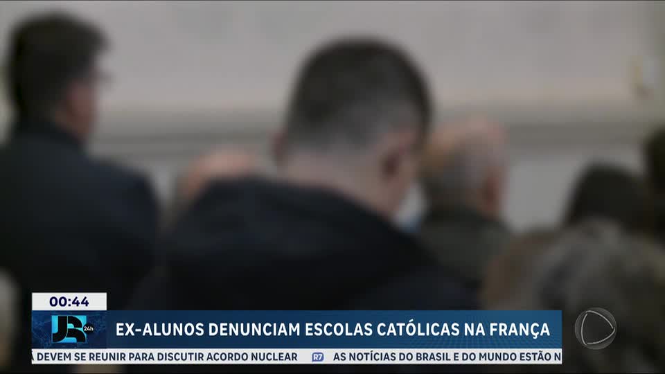 Ex-alunos denunciam abusos em escolas católicas da França entre 1955 e 1985