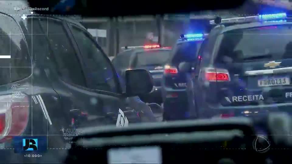 Exclusivo: equipe do JR acompanha operações da Receita Federal no combate à pirataria