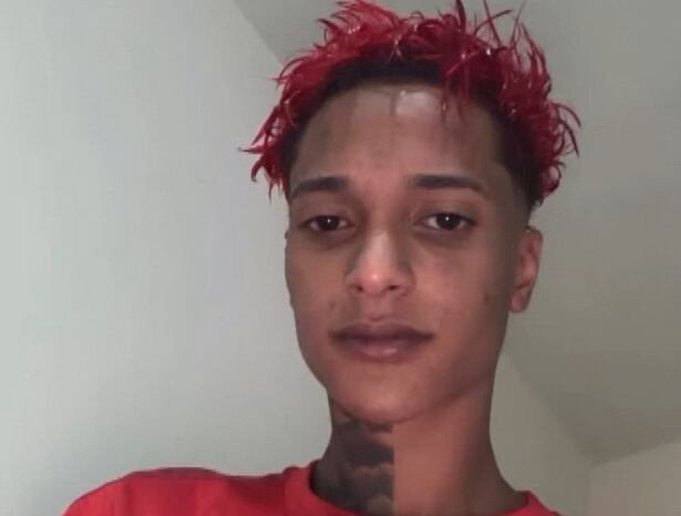 Rapper Oruam é considerado foragido após não ser encontrado pela polícia em endereços no Rio